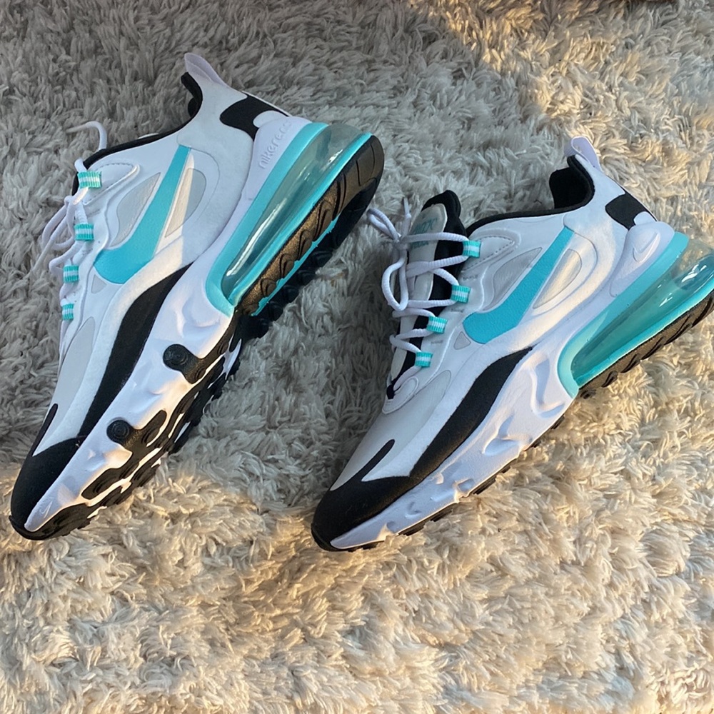 Air Max 270